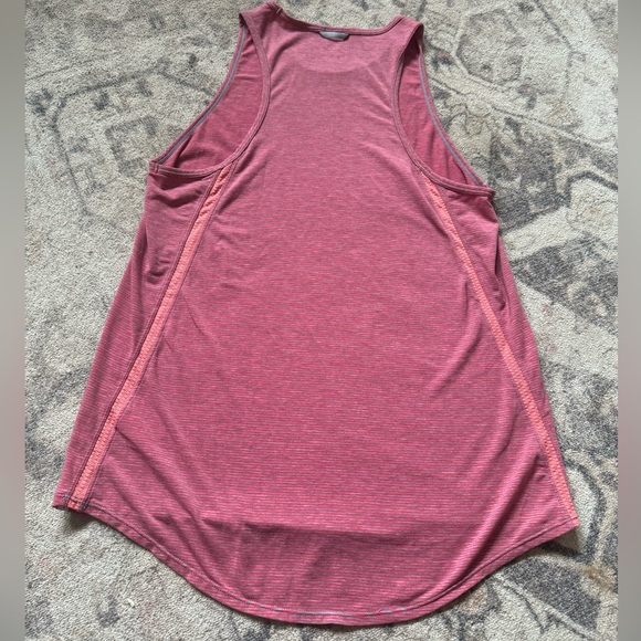 Toad&Co swing tank size medium - Picture 2 of 4